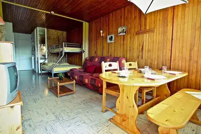 Image de Studio 4 personnes au pied des pistes proche commerces