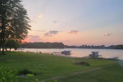 Image de Charming 3-bedroom Tiny slice of Paradise on Cowden Lake