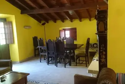 Image de Maison de vacances 'Amarela' avec vue sur les montagnes, piscine partagée et Wi-Fi