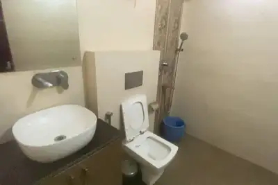 Image de Spacious 5-bedroom apartment with WiFi, Ac in lovely New Delhi