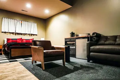 Image de King Cabin Room Lark Spur