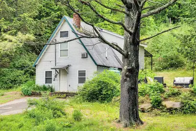 Image de 10 Mi to Newfoundland Lake: Updated Forest Retreat