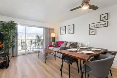 Image de 01 Free Parking/10 min beach/2br-Waikiki/Ala Moana