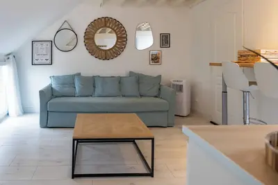 Image de Proche de tout, F1 calme et tout équipé, wifi