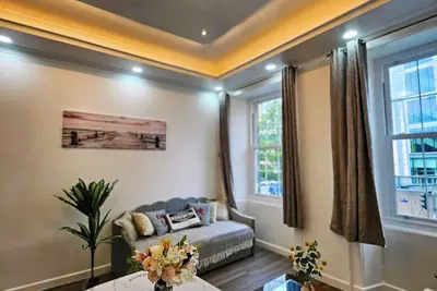 Urban Oasis Spacious 3-bedroom apartment in beautiful Edinburgh with WiFi