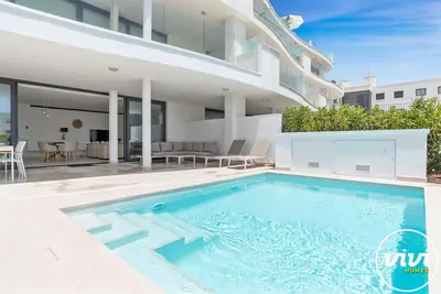 Image de Flora | Apartment with private pool