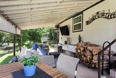 Image de Pet-Friendly Lakefront Retreat w/ Boat Access!