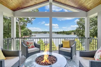 Image de 5 Bedroom Private Dock, & Firepit
