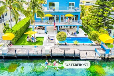 Image de Waterfront / Covered alfresco lounge / Heated Pool / Anchor Key