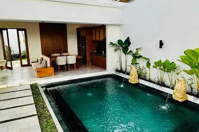 Image de Tropical 2-bedroom villa with WiFi, away from traffic 6km north of Canggu