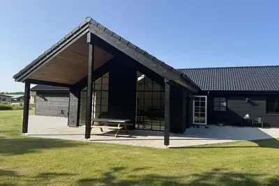 Image de \"Osa\" -  from the sea by Interhome