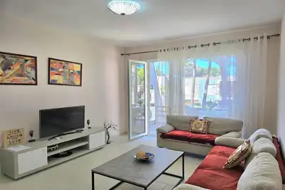 Appartement près d'Oasis Beach avec Bbq