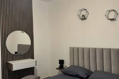 Image de Charming 1-bedroom in Bathore with Ac, Wi-Fi, parking, and car rentals.