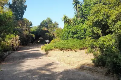 Image de House in the green between sea and countryside