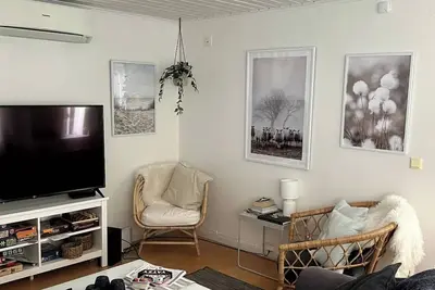 Image de 10 Minutes walk to Tofta beach and restaurants cozy cottage!