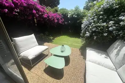 Image de Joli T2 en rez de chaussée avec jardinet dans le domaine de la Coudoulière