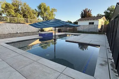 Image de Quiet 3-bedroom house in Lincoln with pool