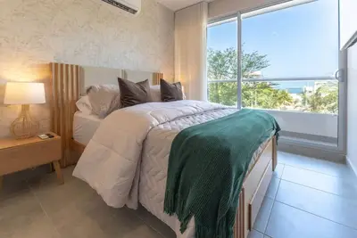 Image de Apartment with private balcony, swimming pool and beach