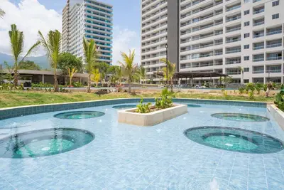 Image de Luxury apartment with ocean view, pool and beach