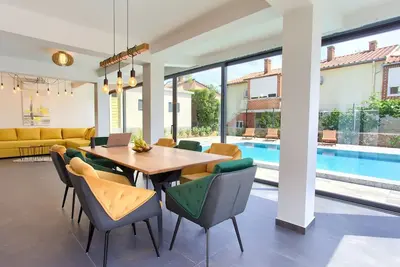 Image de Cozy and modern Villa Phoenix in Krk a few steps to the harbor and beach