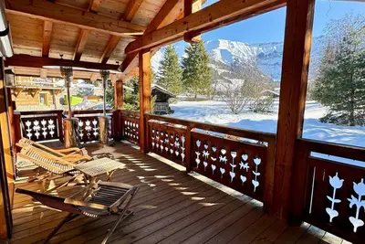 Image de Beautiful Nirvana chalet plein sud face à la cote 2000 ski à côté grand standing