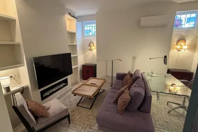Image de Stylish Haven in Chic Salamanca