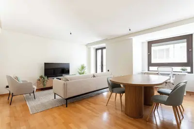 Image de Prime Location Skyline Balcony Retreat