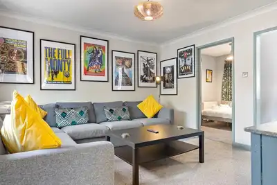 Image de Bright, Modern York Home with Free Parking | Pass the Keys