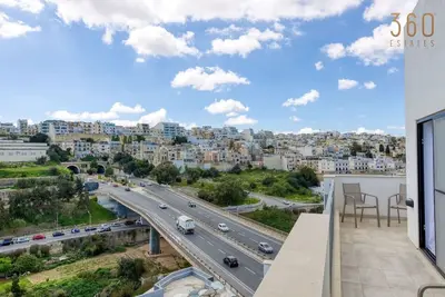 Image de Cosy Penthouse with Terrace & views in St Julians