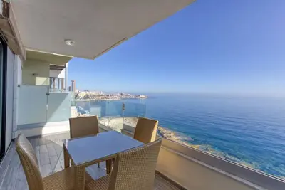Image de Beautiful 3br Seafront Apt with Balcony in Sliema