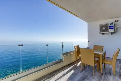 Image de Seafront 3br Apt in Sliema with Private Balcony
