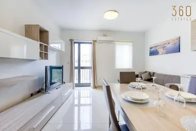 Image de Charming Pietà 2br Apartment with Private Balcony