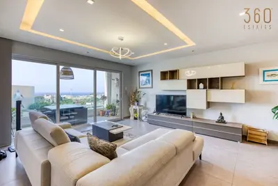 Image de A Stunning 3br Home with private terrace in Swieqi