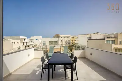 Image de Amazing 1br penthouse with pool access & terrace