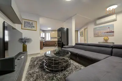 Image de Cosy 3br Home with Backyard in central of Gzira