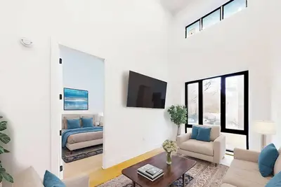 Best in Brooklyn - Easy access to Manhattan