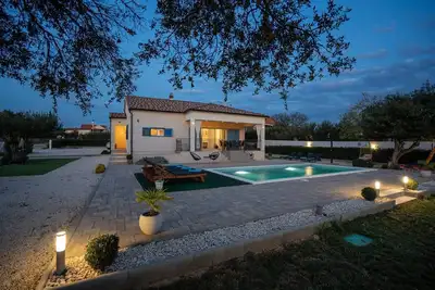 Image de Villa Kamber - Trois Chambres Villa, Couchages 8