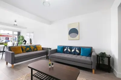 Image de Stylish 2 Bedroom Serviced House in Slough