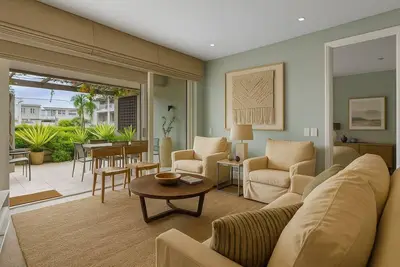 Image de Chic 2-bedroom apartment with WiFi in amazing safe Waterfront in Cape Town