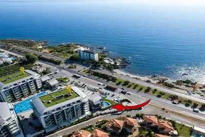 Image de Luxury villa with sea view & 9, 000 m² Spa access