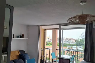 Image de Studio cabine à l île aux loisirs. Port plage parc d attractions