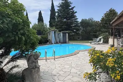 Image de Piscine sur terrain privé en Provence