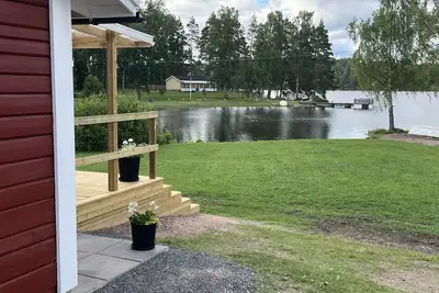 Image de Red Cottage with Lakefront Location at Nerbjärken – Peaceful Retreat near Hultsfred | Se05088