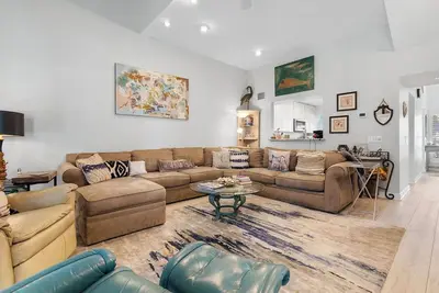 Image de Kingston Gloucester 3c 2 story, Pool, Beach