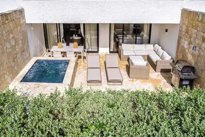 Image de Escapada de lujo en Punta Cana: tu apartamento frente a la playa en The Beach