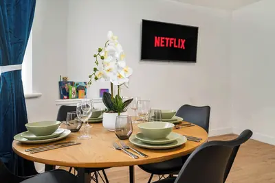 Image de Beautiful 3 Bdr Flat Near Lfc Stadium - Sleeps 8