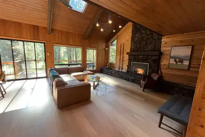 Image de Enjoy Dakota House! A modern. Family-friendly. 4bdr cabin @ Black Butte Ranch