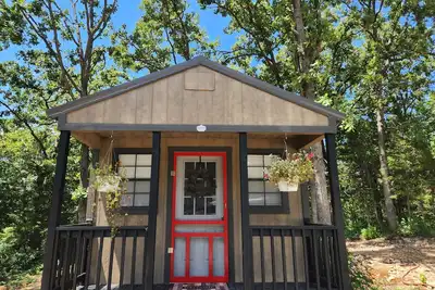 Image de Cozy cabin in Hermitage 1. 5 mile to Pomme De Terre Lake. Brand new construction.