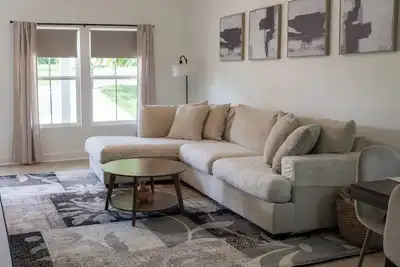 Image de Charming Modern House Near Downtown