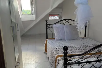 Image de T3 cosy haut de villa 2 chambres